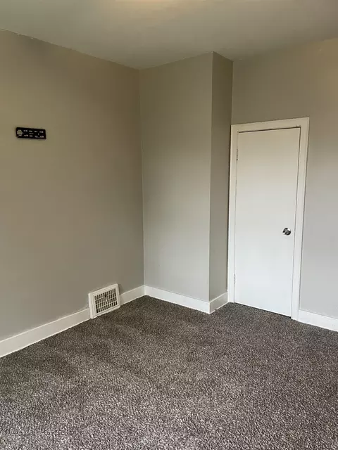 Bedroom - 1501 Flushing, Flint, MI 48504 photo 3 of 7
