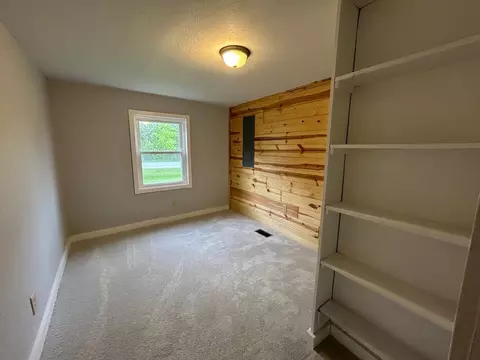 Bedroom - 1401 Chappel Dm, Gladwin, MI 48624 photo 2 of 3
