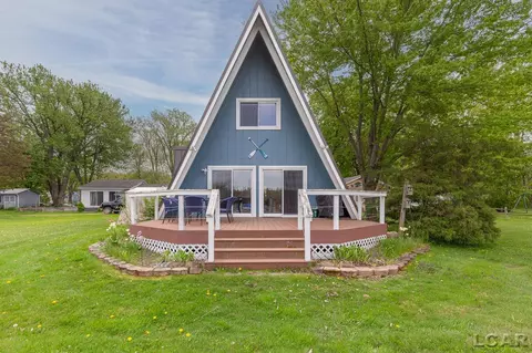 10044 Channel, Addison, MI 49220