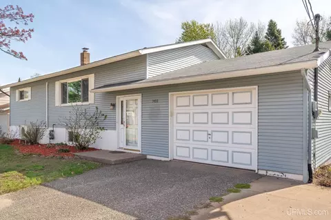 1402 Gray, Marquette, MI 49855