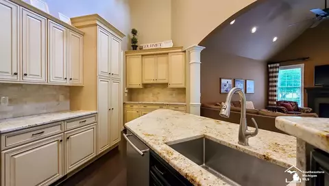 Kitchen - 1062 Abbey, Monroe, MI 48161 photo 3 of 8
