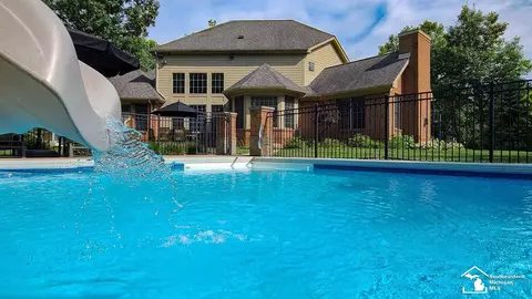 Exterior - 1062 Abbey, Monroe, MI 48161 photo 5 of 7