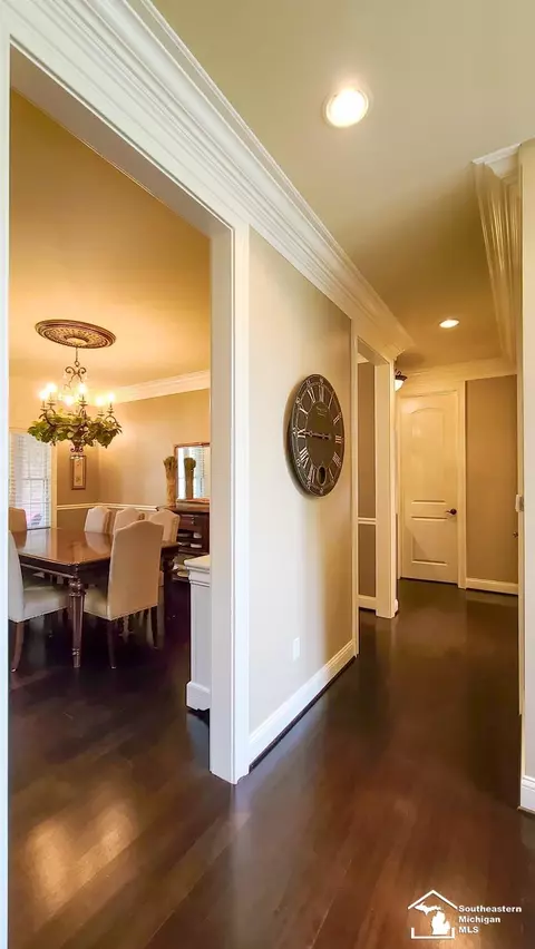 Entry Way - 1062 Abbey, Monroe, MI 48161 photo 4 of 6