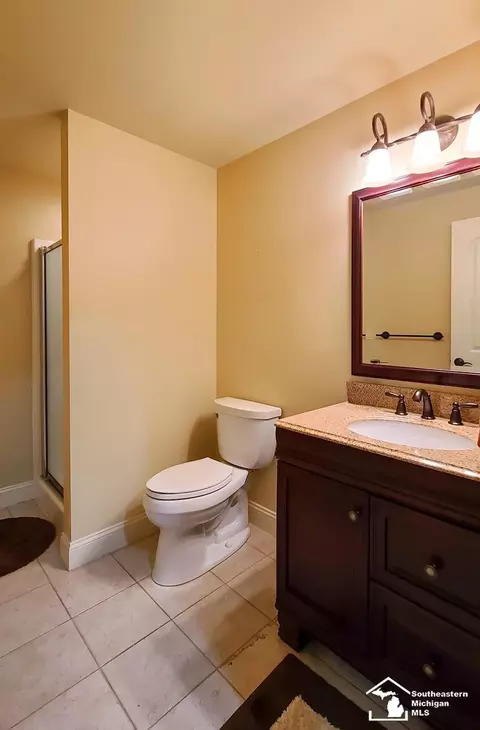Bath - 1062 Abbey, Monroe, MI 48161 photo 10 of 11