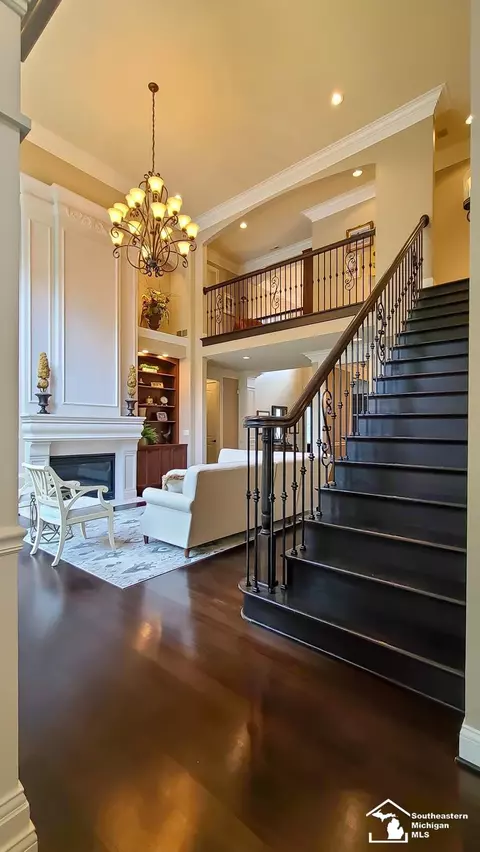 Entry Way - 1062 Abbey, Monroe, MI 48161 photo 2 of 6