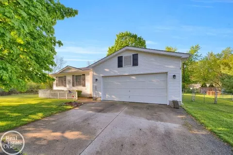 4717 Bree, East China, MI 48054