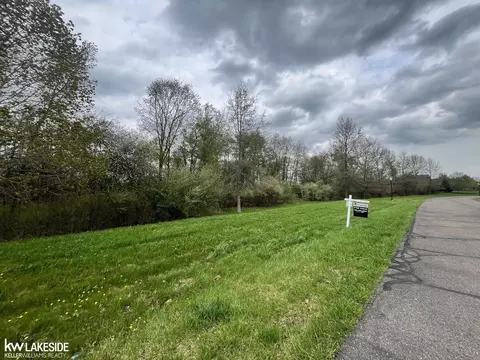 4463 Timber Rdg, Bruce, MI 48065 photo 12