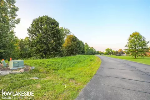 4463 Timber Rdg, Bruce, MI 48065