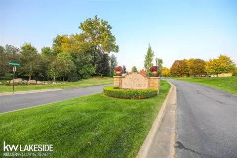 4463 Timber Rdg, Bruce, MI 48065 photo 2