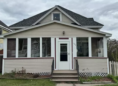 124 W Jewell, Munising, MI 49862