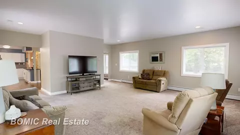 Living - 4840 Nancy, Vassar, MI 48768 photo 2 of 4