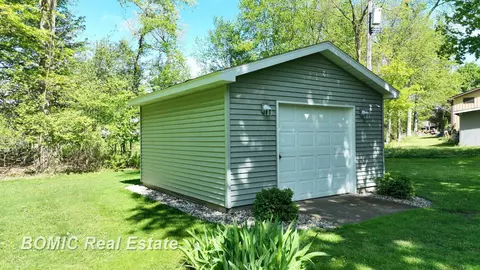 Exterior - 4840 Nancy, Vassar, MI 48768 photo 8 of 12