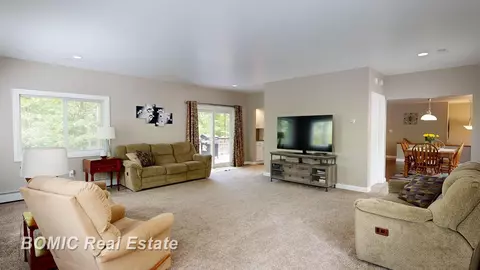 Living - 4840 Nancy, Vassar, MI 48768 photo 3 of 4
