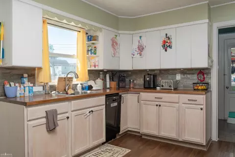 404 E Mason, Owosso, MI 48867 photo 2
