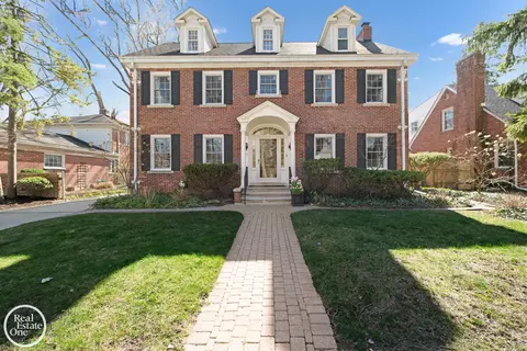 71 Moross, Grosse Pointe Farms, MI 48236