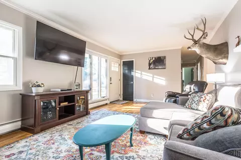 Living - 361 S M-18, Gladwin, MI 48624 photo 2 of 2