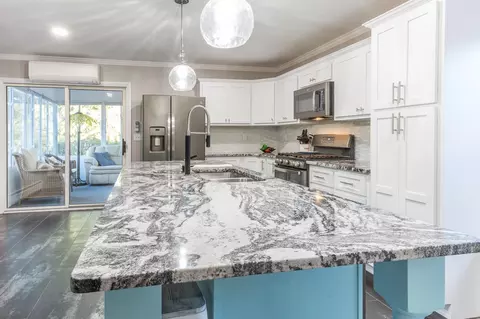 Kitchen - 361 S M-18, Gladwin, MI 48624 photo 3 of 6