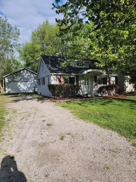 880 Lutzke, Saginaw, MI 48609