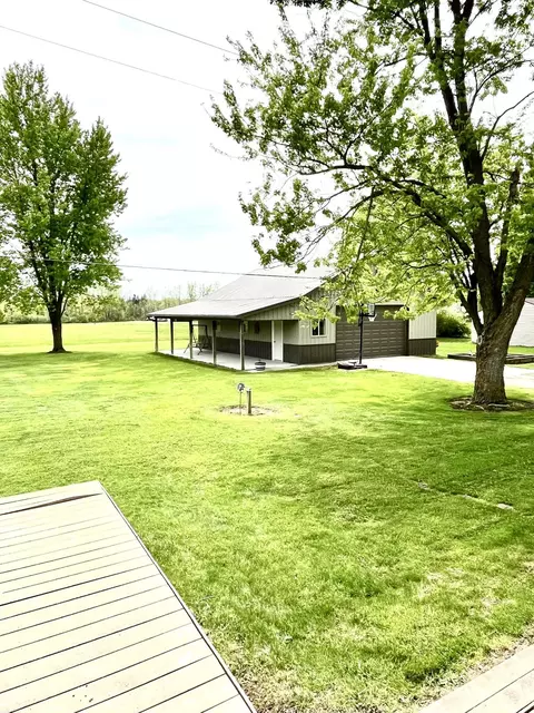 36160 31 Mile Rd, Lenox, MI 48050