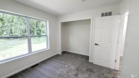 Bedroom - 7710 Exeter, Monroe, MI 48162 photo 2 of 6