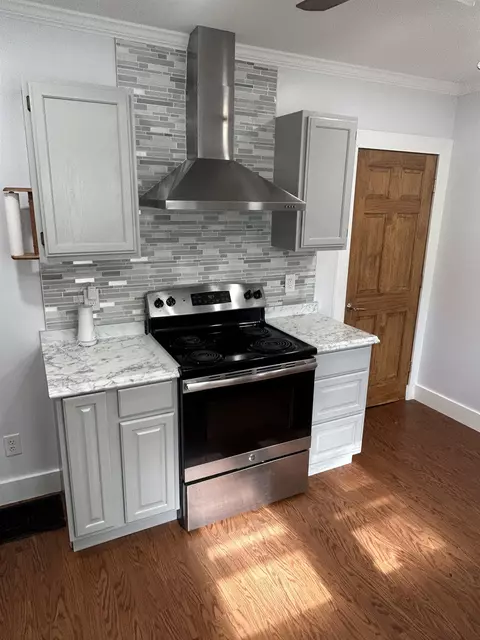 Kitchen - 623 E Mason, Owosso, MI 48867 photo 1 of 3