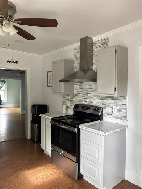 Kitchen - 623 E Mason, Owosso, MI 48867 photo 3 of 3