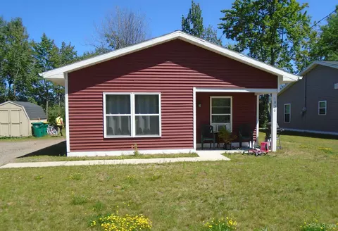 1936 Van Evera, Marquette, MI 49855