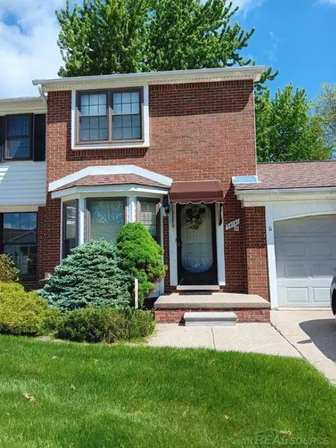 28091 Maple Frst W, Harrison Township, MI 48045