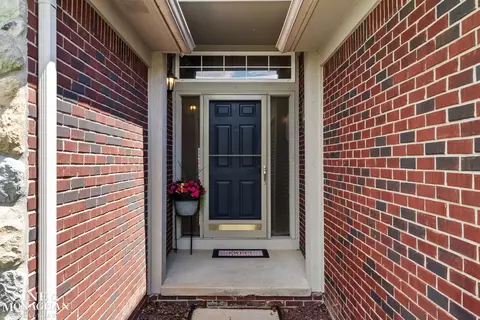Entry Way - 52640 Sable, Macomb, MI 48042 photo 2 of 2