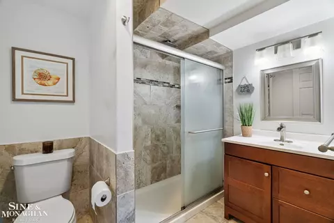 Bath - 52640 Sable, Macomb, MI 48042 photo 5 of 5