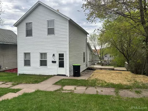 213 W Brown, Iron Mountain, MI 49801