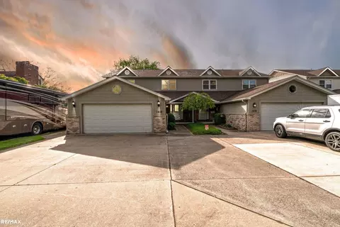 Exterior - 1416 Saint Clair Riv, Algonac, MI 48001 photo 3 of 13