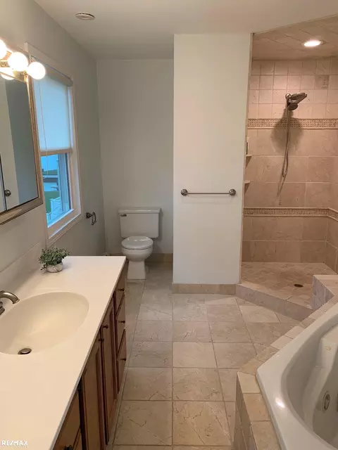 Bath - 1416 Saint Clair Riv, Algonac, MI 48001 photo 1 of 4