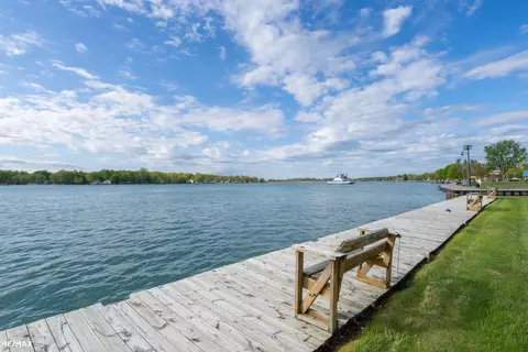 View/Area - 1416 Saint Clair Riv, Algonac, MI 48001 photo 3 of 18