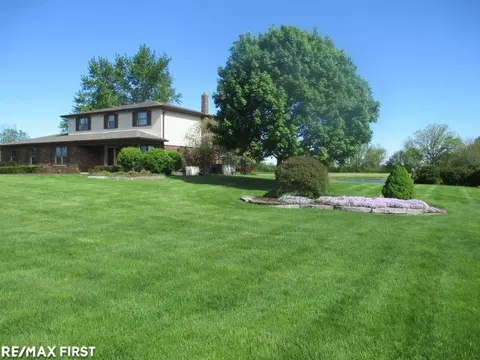 22255 Pratt, Armada, MI 48005 photo 2