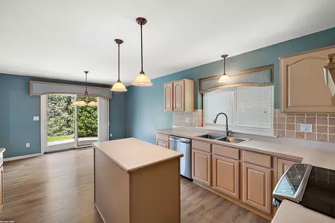 20545 Breezeway Dr, Macomb, MI 48044 photo 14