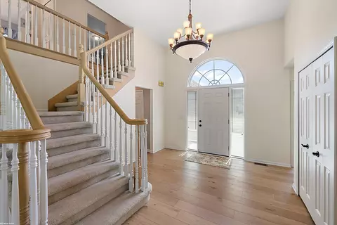 20545 Breezeway Dr, Macomb, MI 48044 photo 6