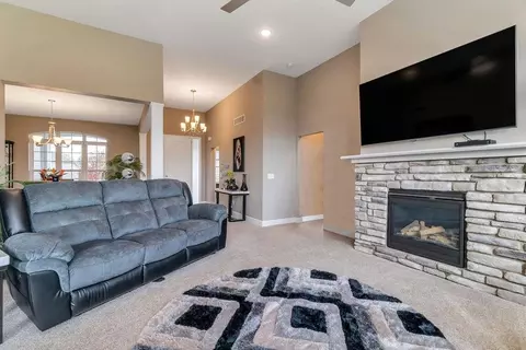 Living - 4379 Stepping Stone, Fenton, MI 48430 photo 1 of 5