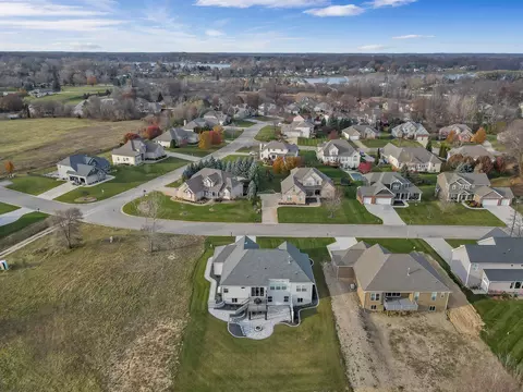 View/Area - 4379 Stepping Stone, Fenton, MI 48430 photo 3 of 4