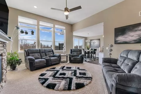 Living - 4379 Stepping Stone, Fenton, MI 48430 photo 2 of 5