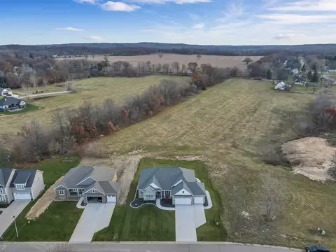 View/Area - 4379 Stepping Stone, Fenton, MI 48430 photo 2 of 4