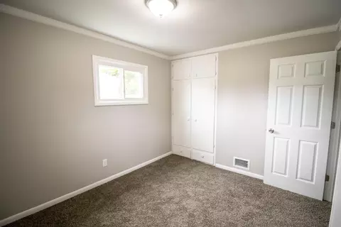 902 E Atherton, Flint, MI 48507 photo 16