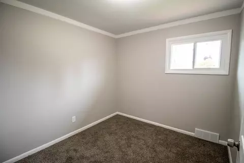 902 E Atherton, Flint, MI 48507 photo 11