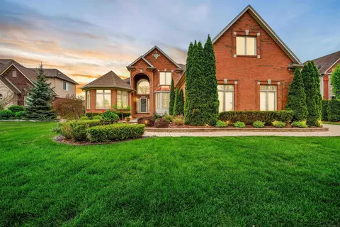 55560 Timbers Edge, Utica, MI 48316