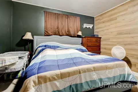 Bedroom - w3798e39 25, Powers, MI 49874 photo 2 of 9