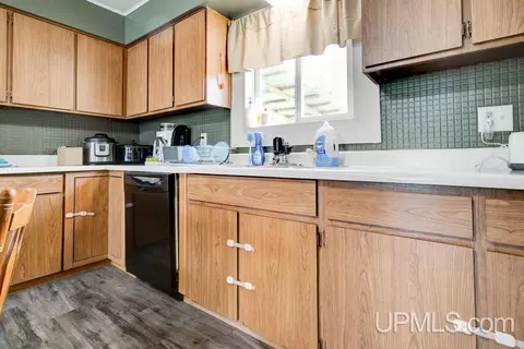 Kitchen - w3798e39 25, Powers, MI 49874 photo 3 of 4