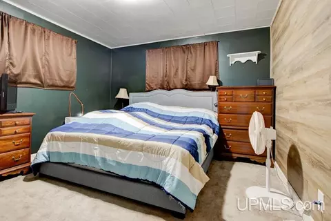 Bedroom - w3798e39 25, Powers, MI 49874 photo 1 of 9