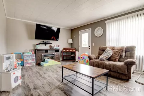 Living - w3798e39 25, Powers, MI 49874 photo 1 of 3