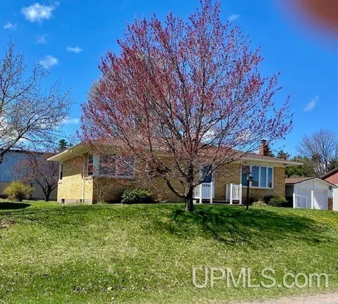 125 N Marigold, Ishpeming, MI 49849 photo 6