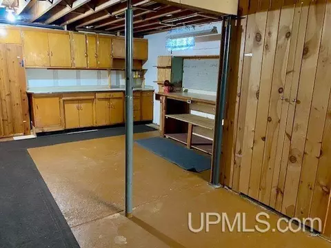 125 N Marigold, Ishpeming, MI 49849 photo 31